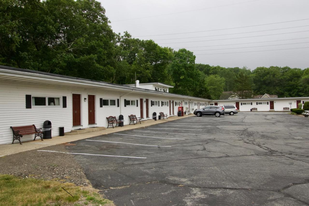 Oakdell Motel Waterford Ct Exterior photo