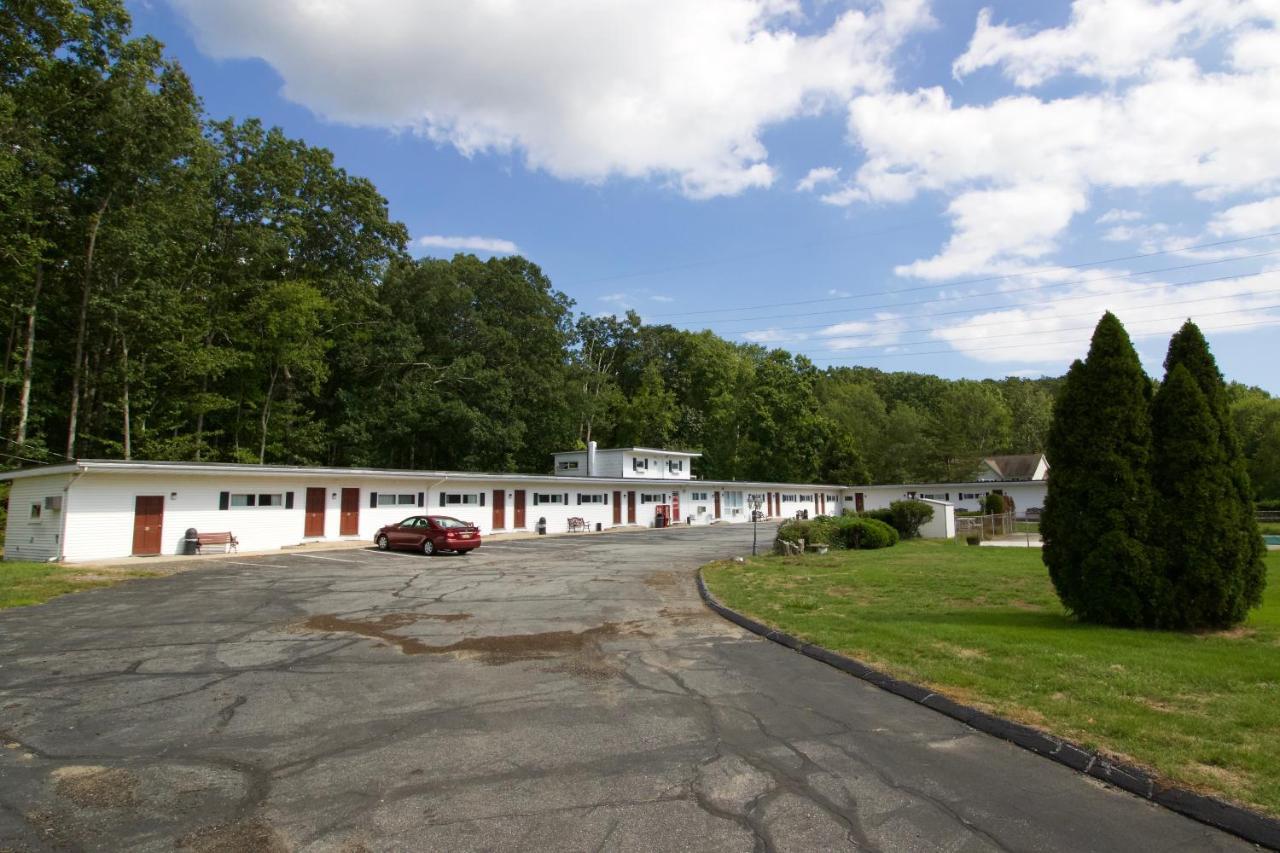 Oakdell Motel Waterford Ct Exterior photo