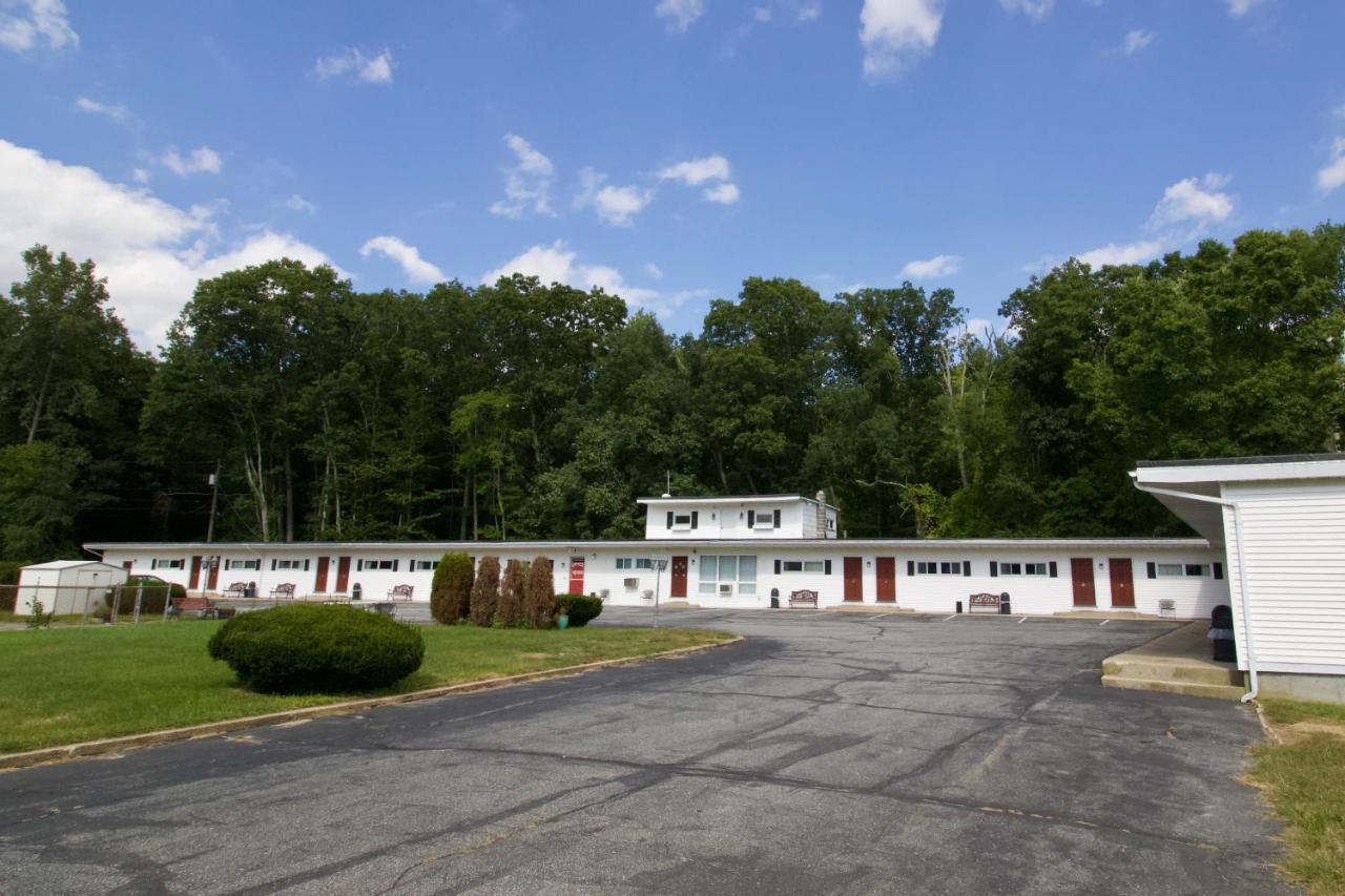 Oakdell Motel Waterford Ct Exterior photo